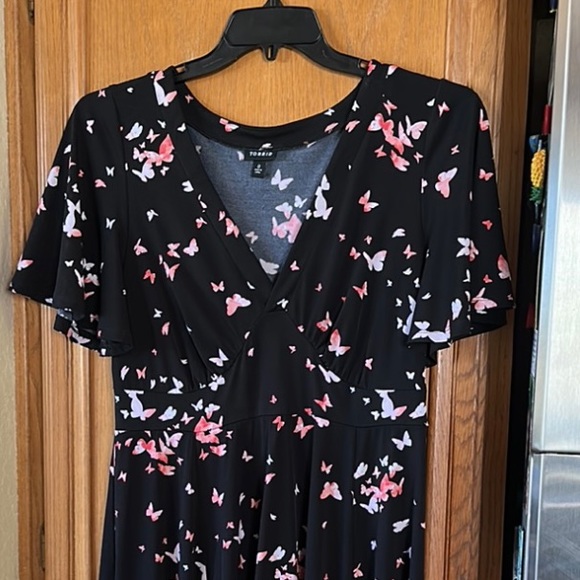 Torrid Butterfly Print Black Dress with Flutter Sleeves Plunge Neckline Size 0 - Picture 8 of 8